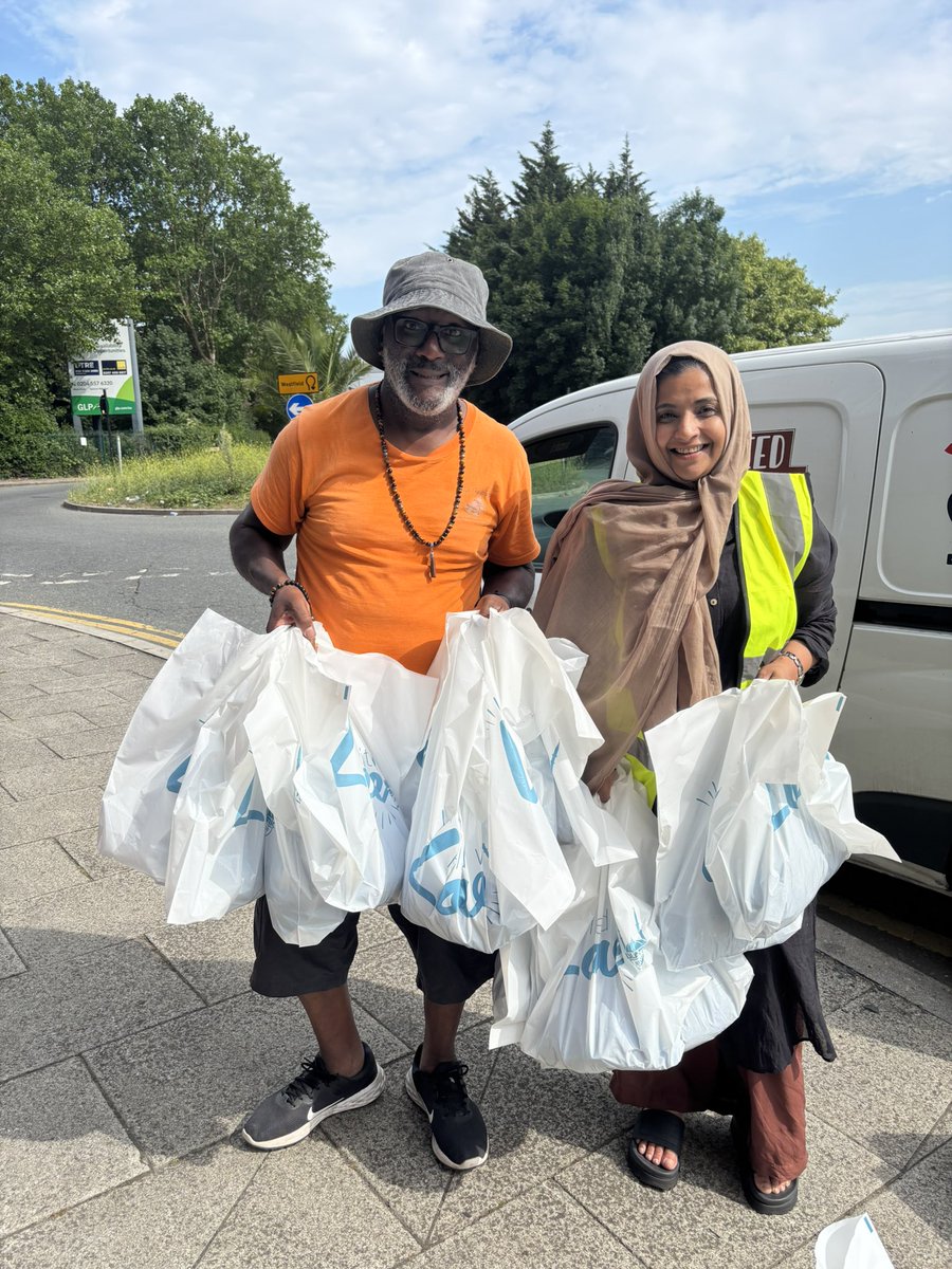 Thank you @Cllr Sabia Kamali for the recent donation of Qurbani Halal meat which went to families  I support who are experiencing food poverty in East London .🙏🏿