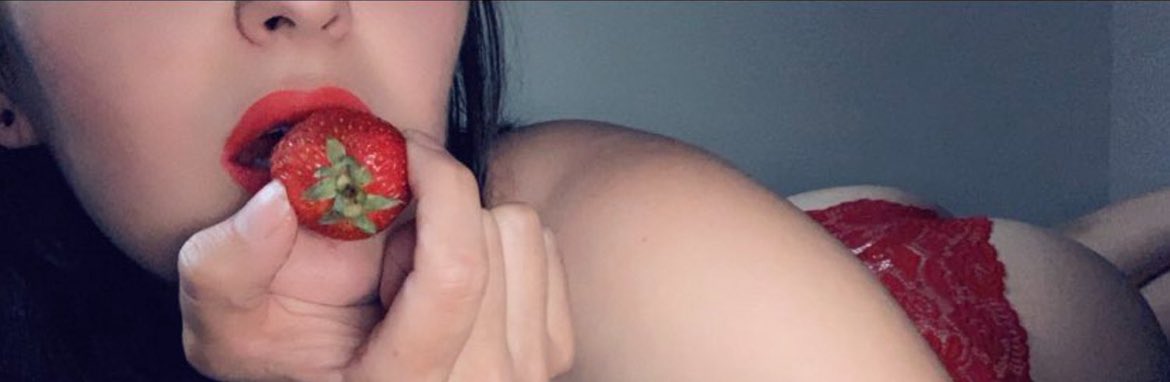 Remyxo10's tweet photo. Offering free 1 day trial today only for the next 10 ppl https://t.co/qUIctwSypf #onlyfansgirl https://t.co/ZRzrk66fAU