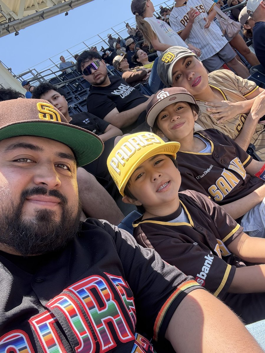 KingConker_'s tweet photo. #SDinHD @Padres @PetcoPark https://t.co/NCK56TKBfD