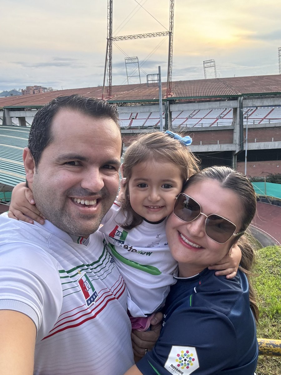 sebas_cardona's tweet photo. @oncecaldas #PapáBlancoBlanco https://t.co/y1F3Oa2SW1