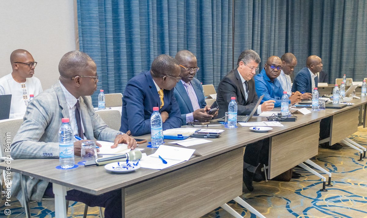 #Wasexo | #AlimentationScolaire | #ANANBenin | 

Lancement du PAASEB : Le Gouvernement intensifie ses actions au profit de la nutrition et de la scolarisation des enfants

🌐 Retrouvez l'article intégral et les photos officielles sur ce lien =&gt; gouv.bj/article/3134/