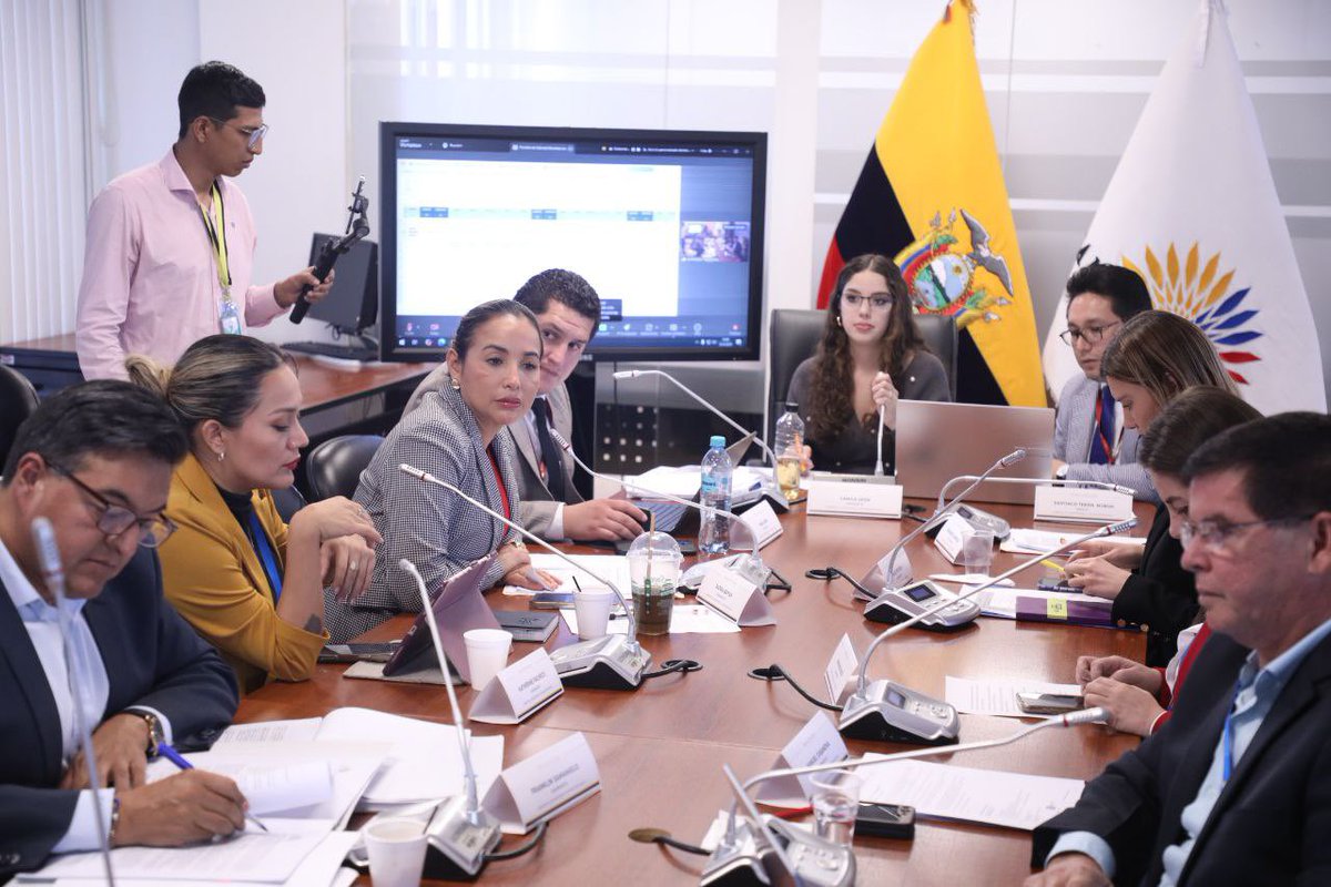 Asamblea Nacional (@asambleaecuador) on Twitter photo #AsambleaEc2025 | <a href="/BiodiversidadAN/">Comisión de la Biodiversidad y Recursos Naturales</a> instala la sesión N°004, con el cuórum reglamentario.
Sigue su desarrollo en vivo▶️ facebook.com/watch/live/?mi… #AsambleaEc2025 | <a href="/BiodiversidadAN/">Comisión de la Biodiversidad y Recursos Naturales</a> instala la sesión N°004, con el cuórum reglamentario.
Sigue su desarrollo en vivo▶️ facebook.com/watch/live/?mi…