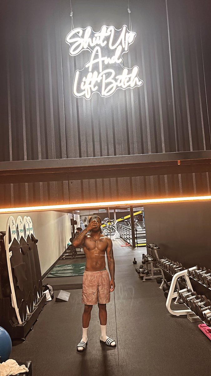 Blood Sweat &amp; Tears Can’t Deny This Work #saylessdomore 🐢⚖️💯🏋🏾🦍