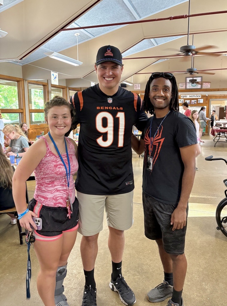 CampJoyOhio's tweet photo. When Trey Hendrickson of the Cincinnati @Bengals stopped by Camp Joy, it was a special moment—not just for our campers, but for our staff too. His kindness, energy, and willingness to jump right into camp life reminded all of us why we do what we do. #CampJoy #JoyfulHearts https://t.co/0Xyz1ATrRv