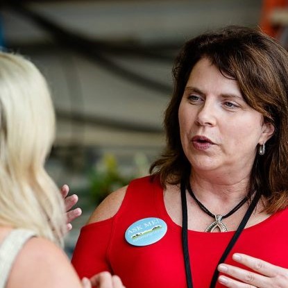 Want to meet a farmer? We are bringing them to YOU. Yoga with cows, farm trivia nights, farm dinners, food demos at the state fair.🌽🍷🔥✨

Check out our CommonGround summer events. 
📅 Ask questions. Make connections. And have some fun while you’re at it! 
📍 KS + MN + NE 
💬