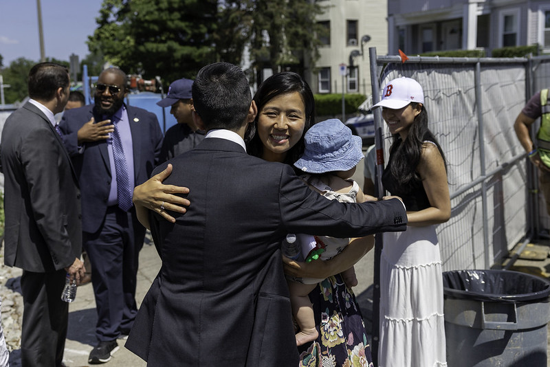BostonNeighbor's tweet image. Today, @MayorWu joined @vietaid, @maeohlc, elected officials, and residents to celebrate the groundbreaking of Hamilton at Mount Everett, a new affordable development that will create 36 new homes for older Boston residents, aged 62 and up, in Dorchester.ow.ly/vMmA50Wgo2o