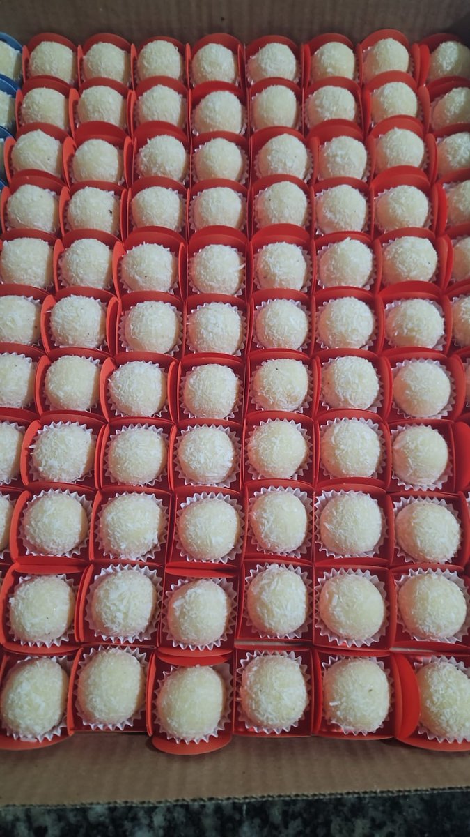 IeqLuciana67's tweet image. #festapower #docinhos #brigadeiro