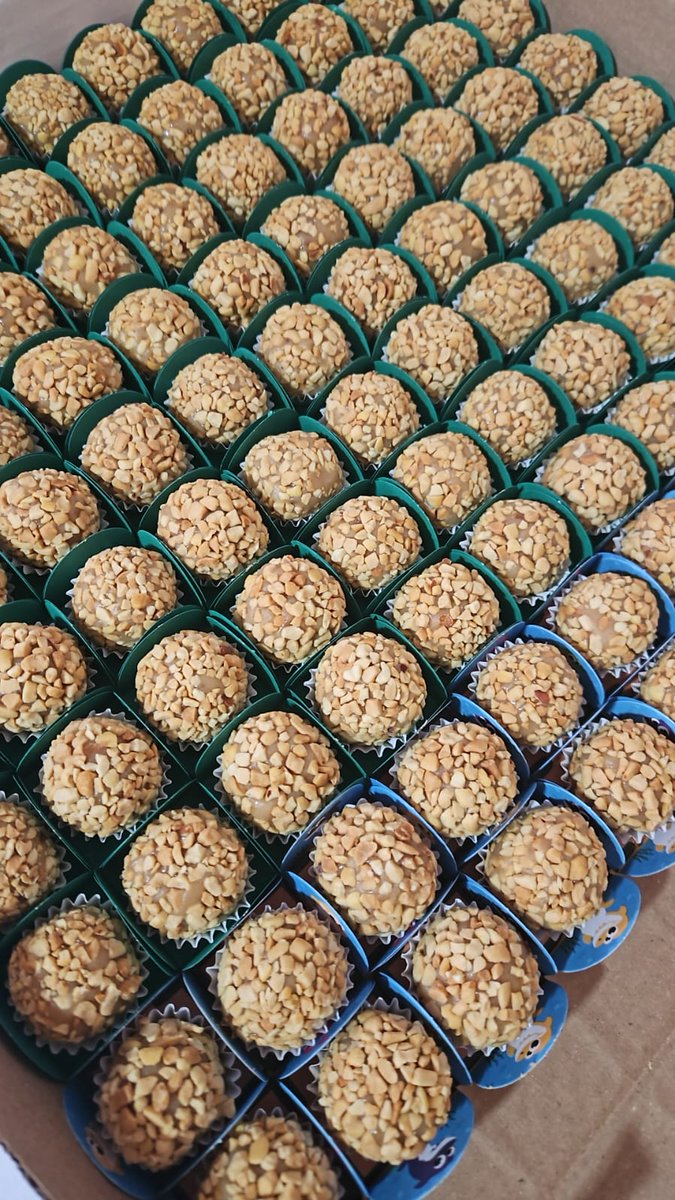 IeqLuciana67's tweet image. #festapower #docinhos #brigadeiro