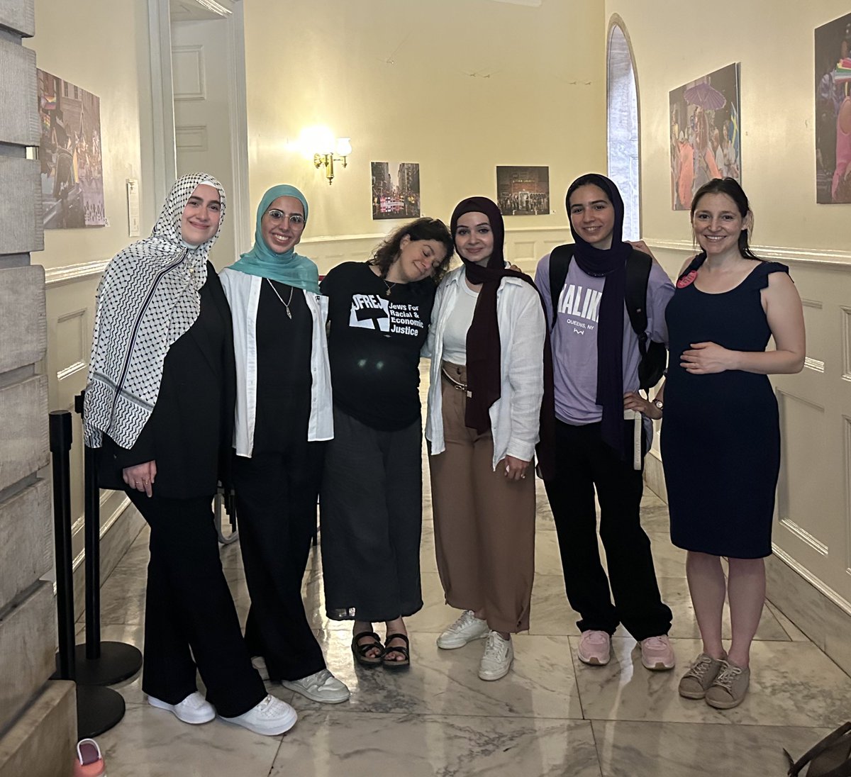 Last week, a 55-year-old Muslim woman was attacked on the subway by a man who asked her “are you Muslim?” before assaulting her. Today, we joined w our friends at the <a href="/ArabAmericanNY/">AAANY</a> and <a href="/wearemalikah/">MALIKAH</a> in solidarity against Islamophobic hate violence &amp; hate violence of all kinds.