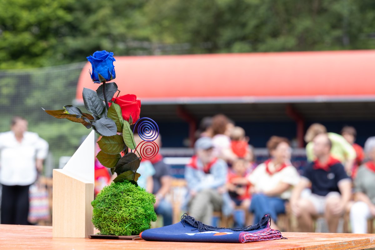 Iᴢᴀɴ ᴢɪʀᴇʟᴀᴋᴏ, ɢᴀʀᴀ,
Eᴛᴀ ɢᴀʀᴇʟᴀᴋᴏ, ɪᴢᴀɴɢᴏ ᴅɪʀᴀ.

✊🏾𝐀𝐮𝐫𝐫𝐞𝐫𝐚 𝐛𝐞𝐭𝐢 𝐀𝐔𝐑𝐑𝐄𝐑𝐀!

📸 Klik Klak

#AurreraBeti 🔴🔵