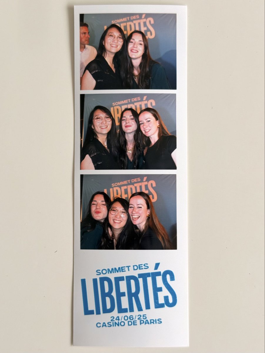 Loreine 🇫🇷🇰🇷 Les Asiatiques à Droite (@loreine_lad) on Twitter photo Au fait ✌🏻🇫🇷
C’était hier soir au Sommet des Libertés et c’était cool 🥰
wth <a href="/CordierAlice2/">Alice Cordier</a> <a href="/mathildaNemesis/">Mathilda Nemesis</a> - <a href="/Coll_Nemesis/">Collectif Némésis</a> Au fait ✌🏻🇫🇷
C’était hier soir au Sommet des Libertés et c’était cool 🥰
wth <a href="/CordierAlice2/">Alice Cordier</a> <a href="/mathildaNemesis/">Mathilda Nemesis</a> - <a href="/Coll_Nemesis/">Collectif Némésis</a>