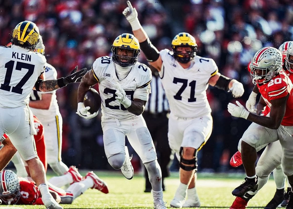 Quinterrius ‘Moonie’ Gipson (@mooniegipson) on Twitter photo Thank you to my teammates, coaches and family for helping me earn an offer from the University of Michigan!
<a href="/Coach_AlfordUM/">Coach_AlfordUM</a> Thank you to my teammates, coaches and family for helping me earn an offer from the University of Michigan!
<a href="/Coach_AlfordUM/">Coach_AlfordUM</a>