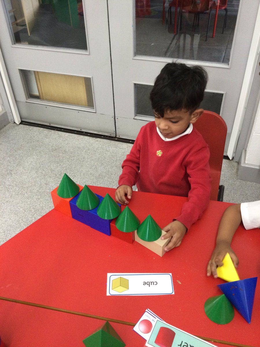 LeighPrimary's tweet photo. Nursery children were very clever at using 3D shapes to make different objects eg house, tower and birthday cake. @voice21oracy #Maths #3Dshapes #makingmemories #lifelonglearners https://t.co/vHgkISIYYf