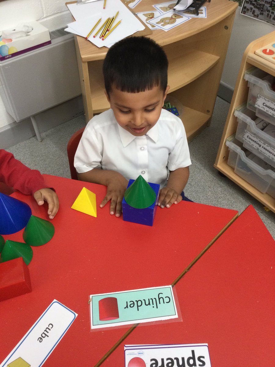 LeighPrimary's tweet photo. Nursery children were very clever at using 3D shapes to make different objects eg house, tower and birthday cake. @voice21oracy #Maths #3Dshapes #makingmemories #lifelonglearners https://t.co/vHgkISIYYf