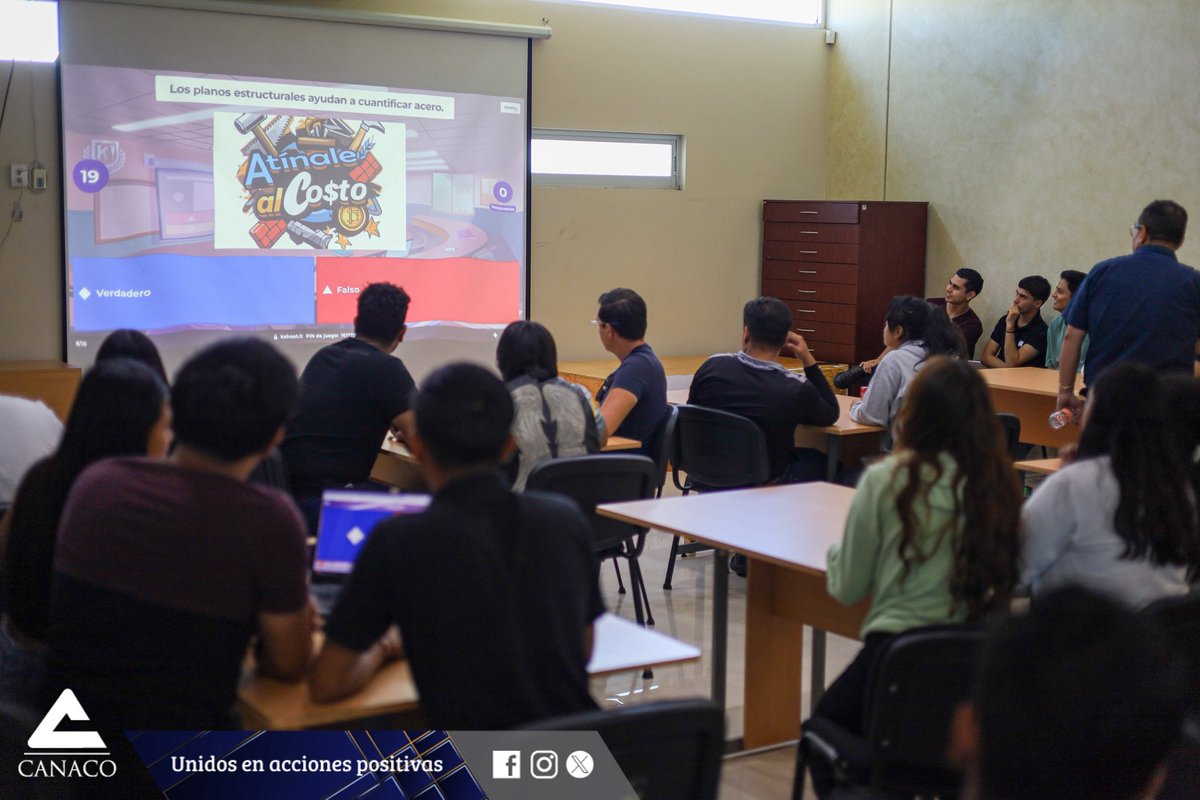CanacoDurango's tweet photo. 🎉 En la inauguración del concurso "Atínale al Costo", por el 20 aniversario de @unipolidgo , nuestro presidente y VP de Servicios acompañaron este evento que impulsa a futuros ingenieros civiles. Agradecemos la invitación para sumarnos a esta iniciativa académica y profesional https://t.co/ow9SL5N8BX
