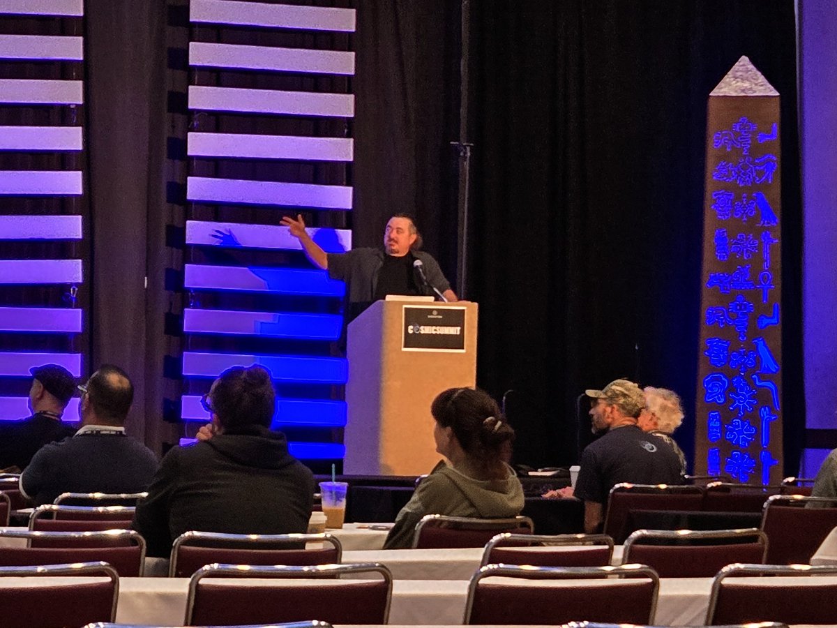 UnchartedX1's tweet image. #cosmicsummit2025 is in the books, it was a great time and always an honor to get to share some of my thoughts with the audience. Met some people I always wanted to - and caught up with friends! Thanks to @CosmicTusk, Steph, Beckett and team for putting on an excellent event.