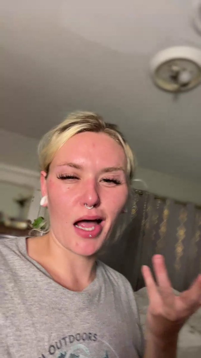 𝓜𝓲𝓴𝓪 is live now! onlyfans.com/xomikkayfree/l…