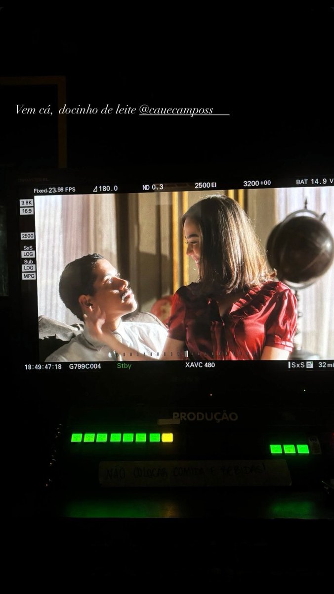 acervoflora_'s tweet photo. lindos 💞 #GarotaDoMomento https://t.co/vCpwUqWeCQ