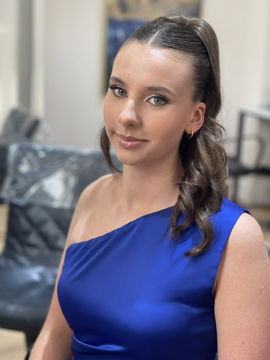 the maturantica i buduća gimnazijalka ❤️ i neka mala žena pored nje 🤣🥰❤️