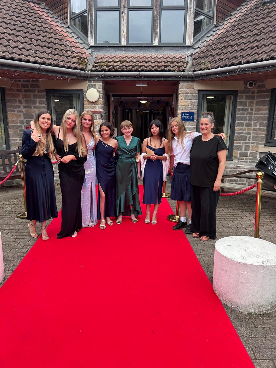 Our Champion Year 8 Leavers, all ready for their Leavers Dinner. ✨