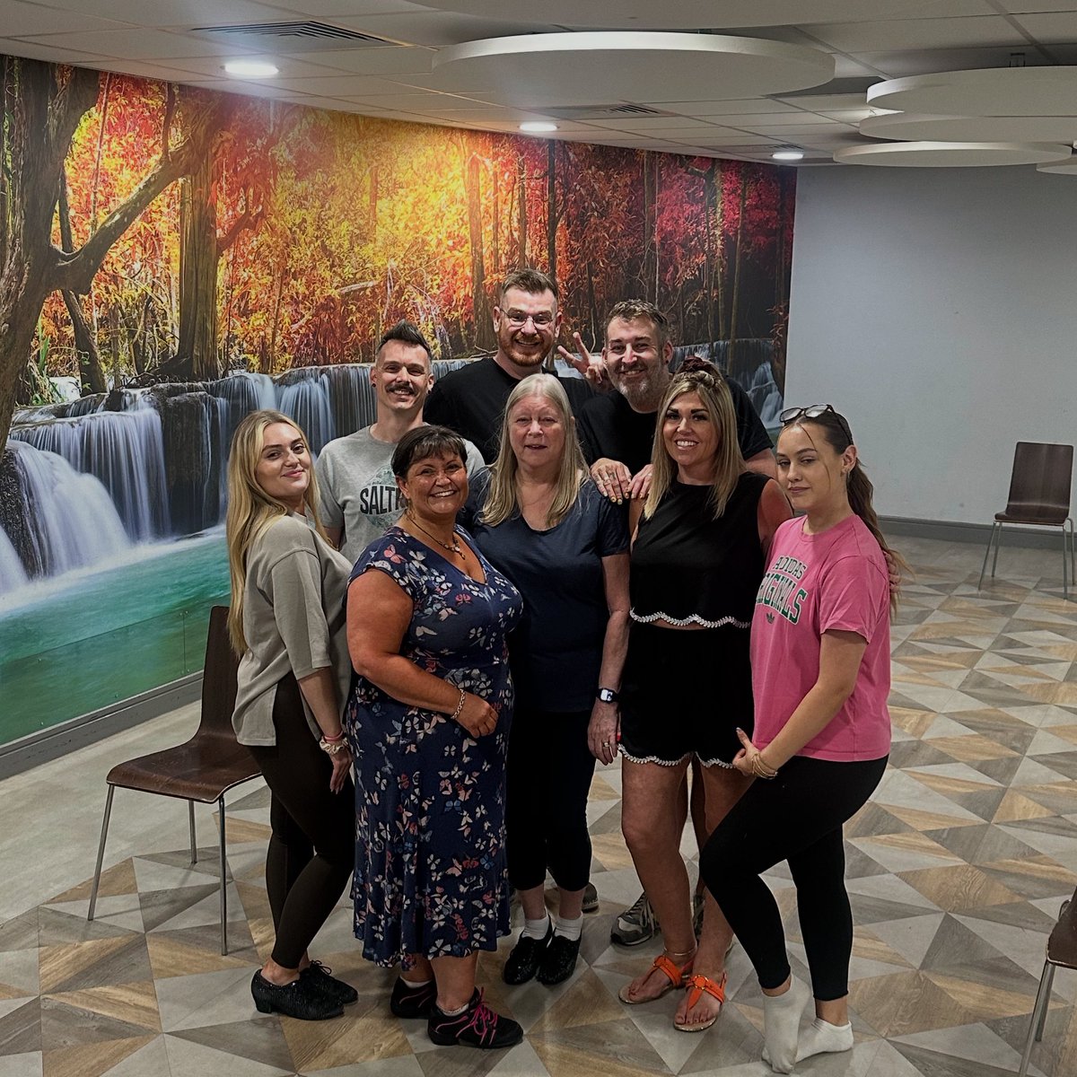 Today’s reason to smile……..fabulous night with this beautiful bunch nailing our show dance, ready for Strictly Brackley next week #StepByStep #DanceFamily #Strictly #ShowDance #AllThatSass#Chicago #AllThatJazz #PinkSparkles #TeamWorkIsTheDreamWork xxx