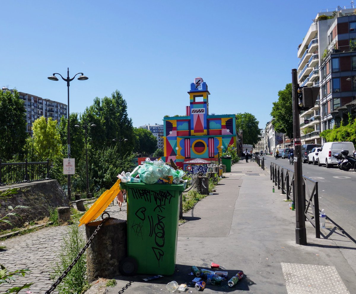 Sneige_Nana's tweet image. #PointÉphémère                                  #StreetArt  _ 🤔🗑️ #Paris10 #QuaideValmy