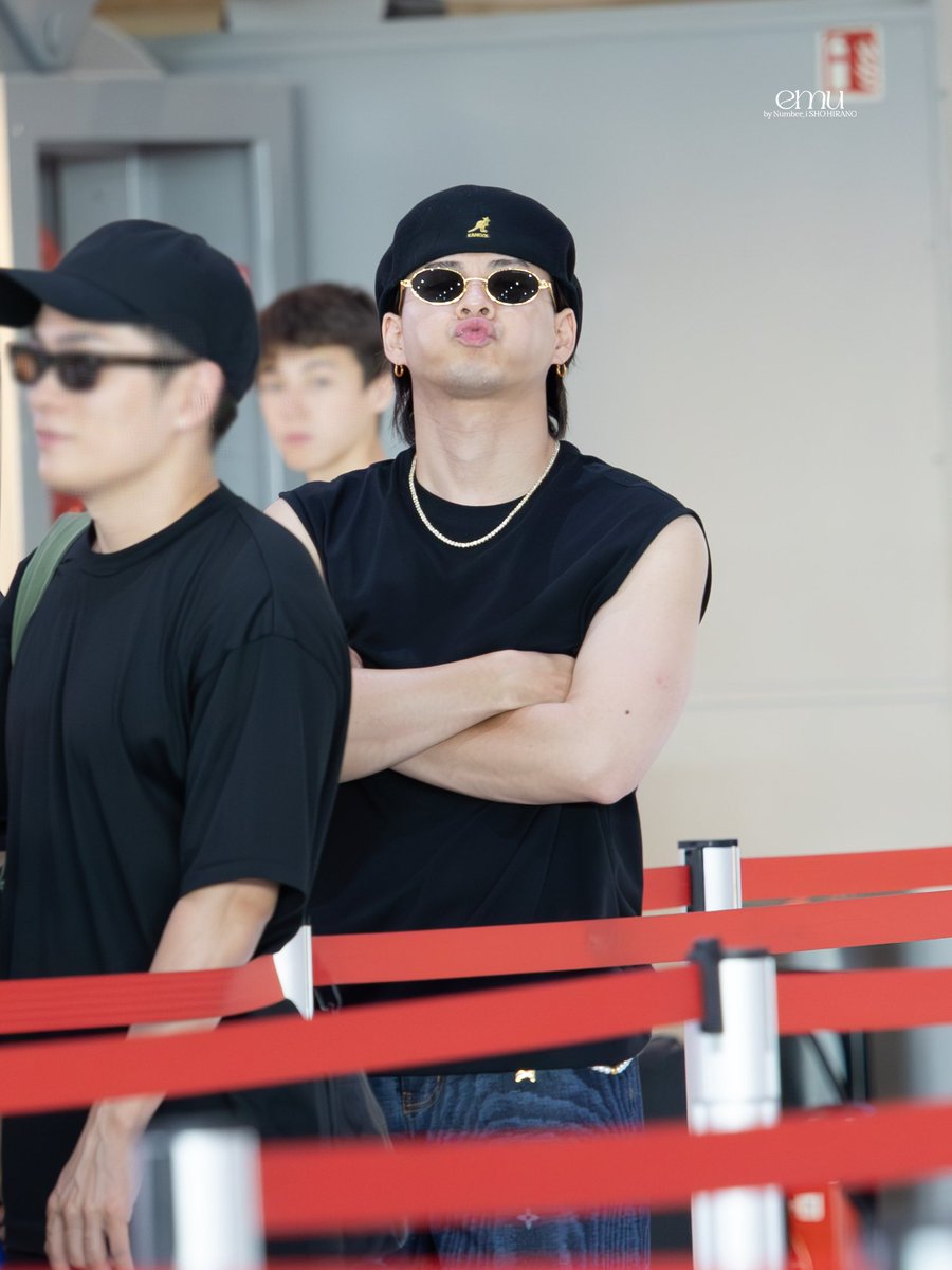 ALLFORSHO's tweet photo. 250625 CDG 🛫🖤

#平野紫耀 #ShoHirano https://t.co/E9P85rIYbj
