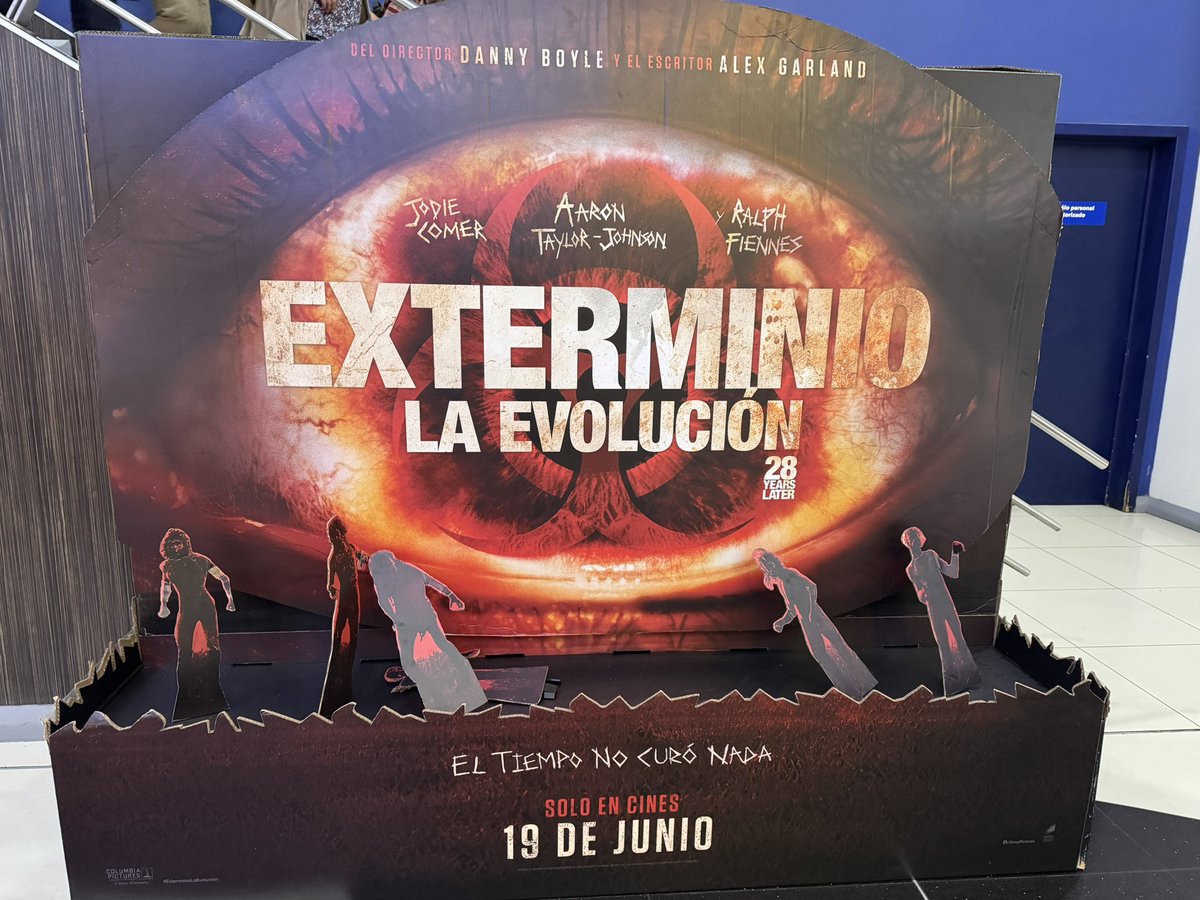 Realmente me encantó!!! 
Una película que va más allá del género zombie/infectado y nos entrega una película que habla de pérdidas y la superación… bajo una premisa “Memento Mori” 
Ufff demasiado personal para mi.