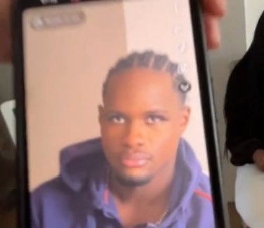 Ils veulent pas donner du buzz au tres peu grand <a href="/kingchris287/">Chris 🇨🇩😕</a>