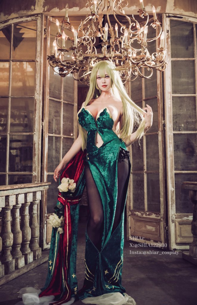 Cosplay　コスプレ
アズールレーン　
ナポリ　💚🤍❤️
camera:さざびいさん（<a href="/SazabyK/">さざびい📸</a> ）