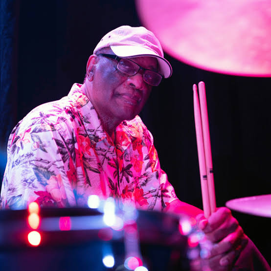 Today I’m wishing a very happy birthday to Joe Chambers, a talented musician who I first had the pleasure of playing with in 1964, on the Sam Rivers album “Contours.” 

In celebration of his birthday, give us a listen on that album here: ow.ly/QX4W50Spn1T 

📸: unknown