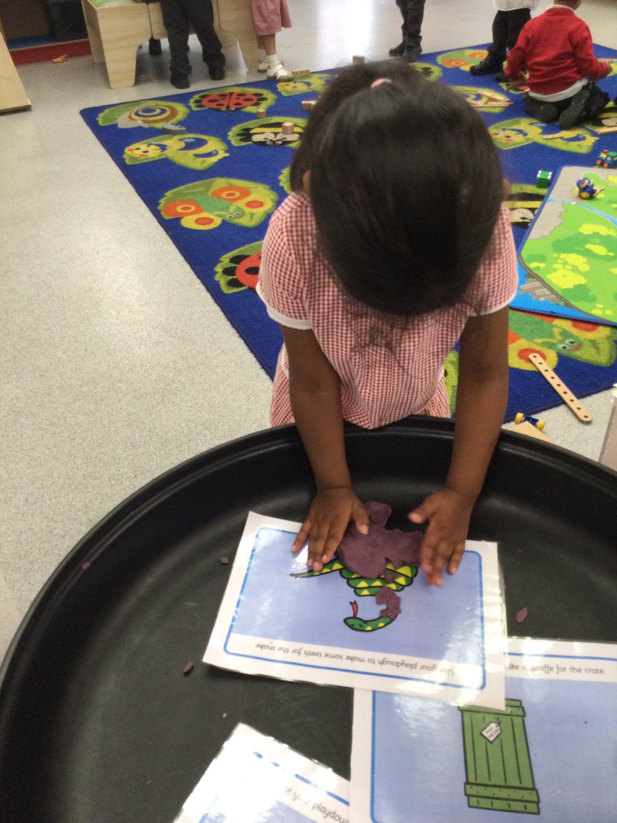 LeighPrimary's tweet photo. Nursery children were having play dough fun making their favourite zoo animal out of play dough. Using a variety of techniques to pull, press, squeeze, pat, roll and pinch. #PD #finemotor #playdoughfun #lifelonglearners https://t.co/E0iYK2u45N