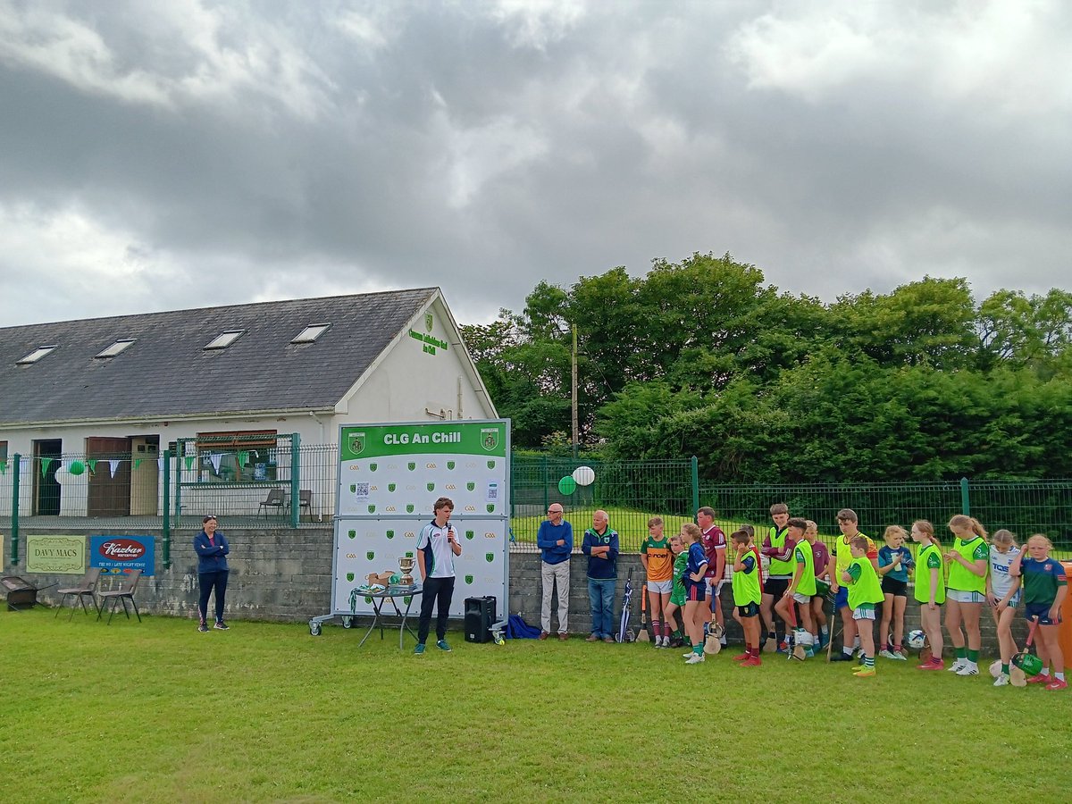 WhelanGavin's tweet photo. #ClubVisit / #ClubSupport 👇

Fabulous afternoon on Sunday last in @Kill2024 for their annual &amp; ever popular #GreenShoots family FUN Day, with loads of deadly activities, games &amp; more, including the annual Dan O' Brien Cup which is played for every year amongst 4th/5th/6th class https://t.co/gBb7TEfM9W