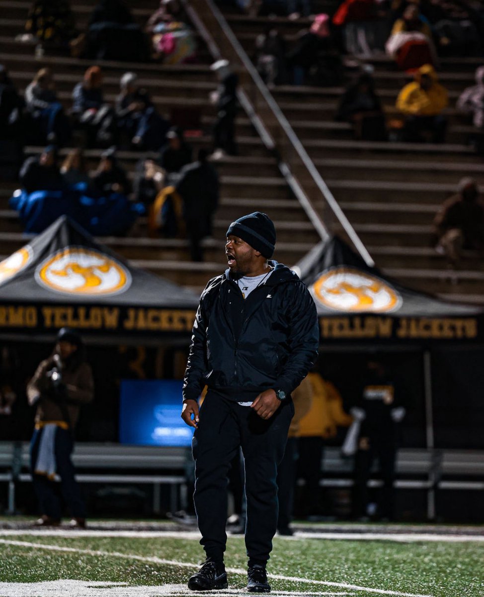 Irmo_Football's tweet image. Happy Birthday to our Head Coach Aaron Brand! (@1luv5)