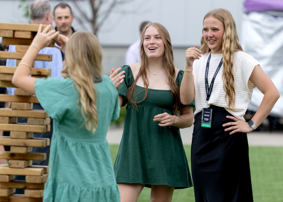 pacecarr's tweet image. We threw a party last night at @Vikings HQ for our All-Minnesota Honors recipients. I loved watching our "Of the Year"s (teams, athletes, coaches) celebrating together. Congrats, all!
Bonus: Amaya Battle of @GopherWBB and @cjham28 joined to share their experiences w/ students.
