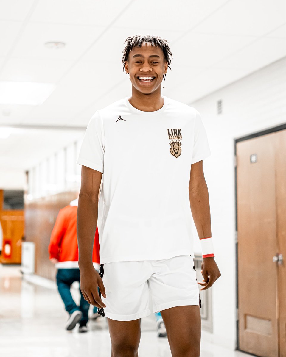 Best wishes to ‘24 #LinkAcademy alum Tre Johnson and his family as he prepares for tonight’s #NBADraft.

Tre will be continue to have success because of his discipline, commitment, focus and drive.  He’s a relentless worker and competitor.  #BuiltDifferent