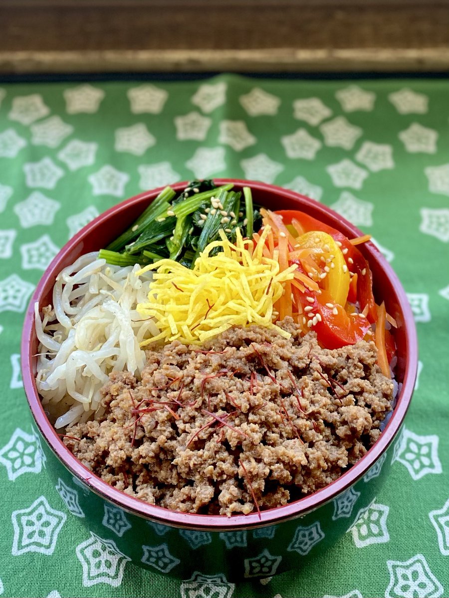 今日ものっけ弁当

余ってた海苔巻きの具をのせたから楽ちん♪

#息子弁当