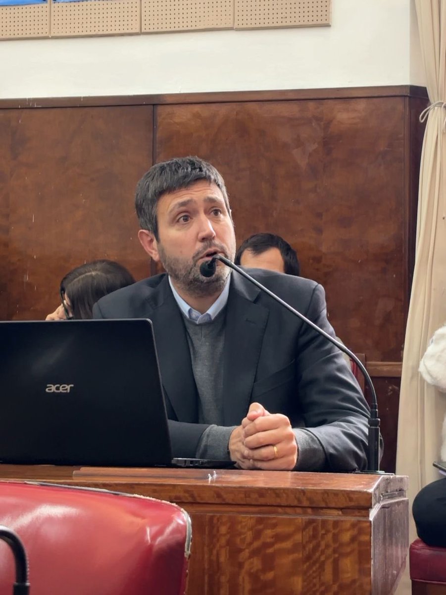 liceagaRicardo's tweet photo. Mientras el kirchnerismo intentó suspender la sesión, nosotros seguimos trabajando.
Aprobamos 3 ordenanzas pensando siempre en nuestras vecinas y vecinos de Mar del Plata y Batán :
✔️ Playones para Motorhome. 🚐
✔️ Regulación de natatorios. 🏊🏻
✔️ Batán canta y baila. 💃🏽 https://t.co/vfUHq4dQpr