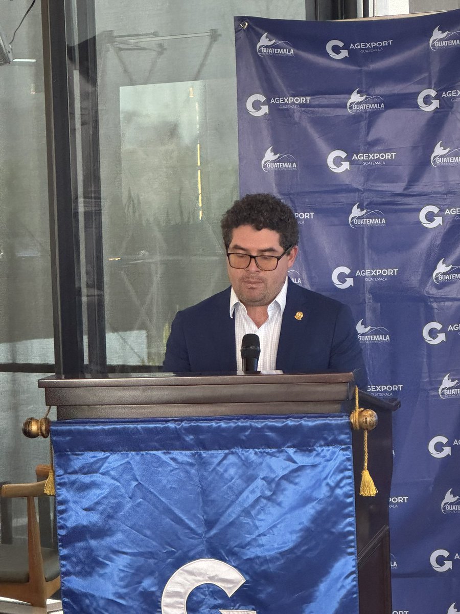 ¡Alianzas que conectan oportunidades globales!  🙌🇬🇹

Consejeros y agregados comerciales de embajadas acreditadas en Guatemala con directores y gerentes de AGEXPORT se reúnen en un espacio único de diálogo estratégico.

Presentamos nuestra estrategia Way To Play, destacamos el