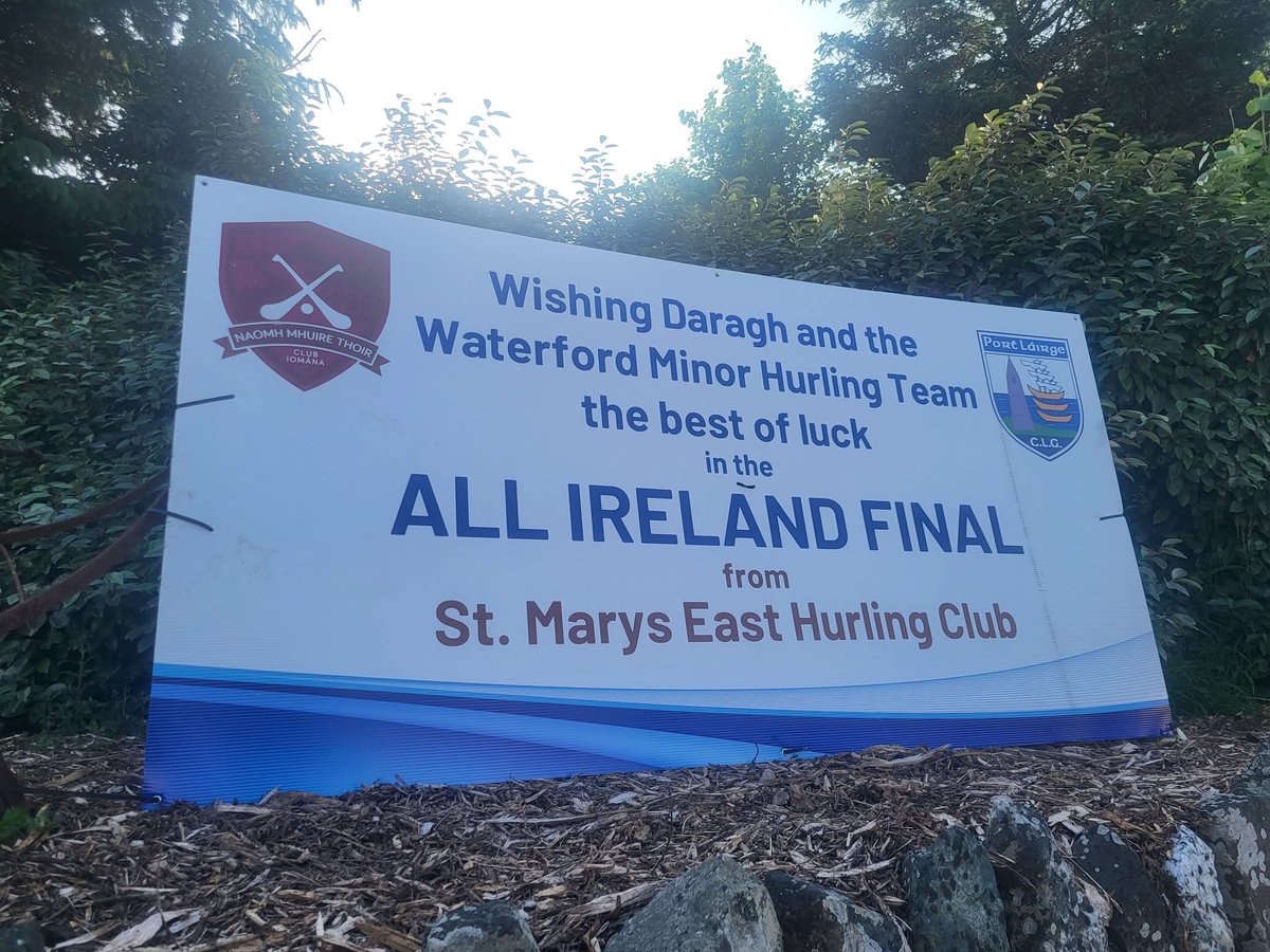 WhelanGavin's tweet photo. Huge thanks to Donal Queally (Club Coaching Officer) and his team for their outstanding work &amp; commitment throughout the year through the excellent #ClubSchoolLink, which is brilliant for us as GDC's to see, 👏👏 also to the pupils &amp; staff in #KillNS ✅️🟢⚪️🏐🏑 #GAA https://t.co/O2uXTAVCs0