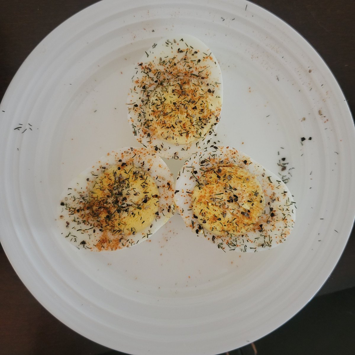 Up your boiled egg game.
Salt, pepper, dill, and cayenne pepper *Chef's kiss*