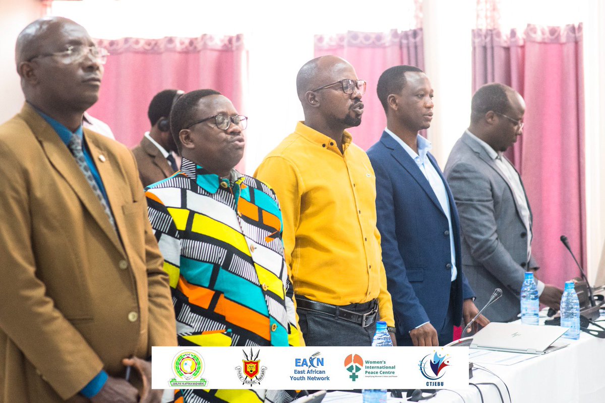 BCareerbridge's tweet photo. Un pas de plus vers un avenir meilleur pour les jeunes de l’EAC!🇧🇮🇨🇩🇹🇿🇺🇬🇸🇸🇰🇪🇸🇴🇷🇼
Burundi Career Bridge(BUCB) est satisfait de contribuer aux consultations nationales sur l’examen et l’évaluation de la politique jeunesse ,paix et Sécurité de l’EAC 2013.
#eacwps #eacyouth #bucb https://t.co/I1jFnX8GtB