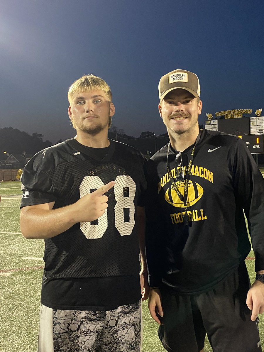 drewsutton43's tweet image. Thank you @RMCfootball for putting on your lineman camp last night. I had a great time. @Coach_NJackson @CoachNeuse @CoachMcGeeRMC @CoachMSzymanski @QACHS_Football @Coach__Mooney @AikinBrian @jbmandes