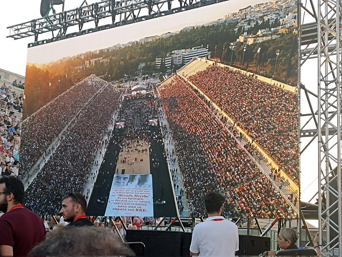 Gran concierto homenaje en víspera del centenario del gran comunista, músico y compositor griego Mikis Theodorakis. 80000 personas se pronunciaron por el cese del genocidio en Palestina y a favor de la paz mundial. <a href="/fernando5hicap/">Fernando5hICAP</a> <a href="/siempreconcuba/">Siempre con Cuba</a>