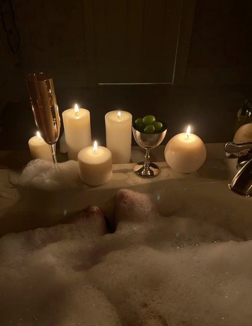 I thoroughly enjoy a good hot bath🛀