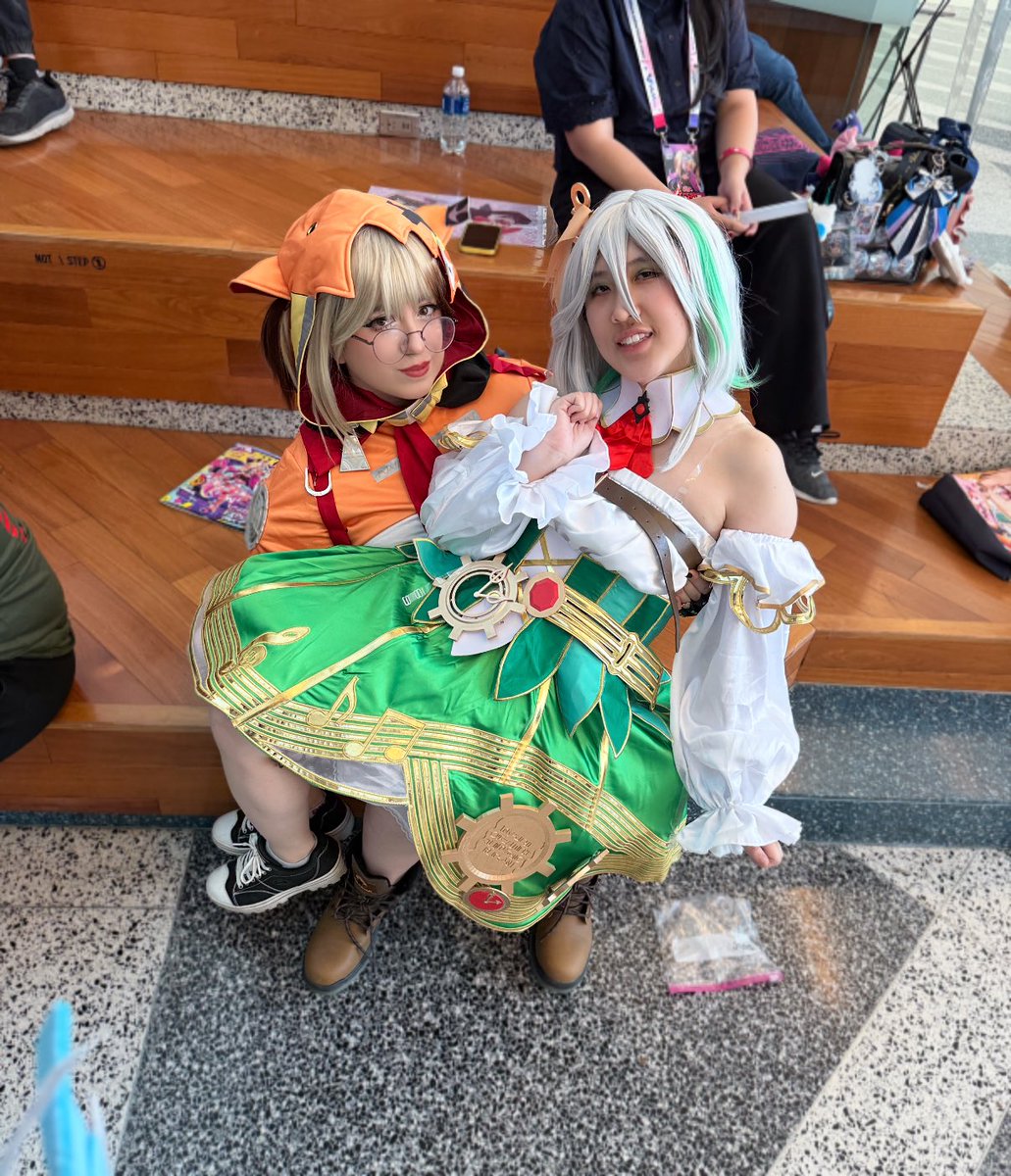 VanityUwU's tweet photo. Say that me and @pieceofcakearts are cuties NOW!!!!!!

#OffKaiExpoGen4 https://t.co/CVMlhs5fXa