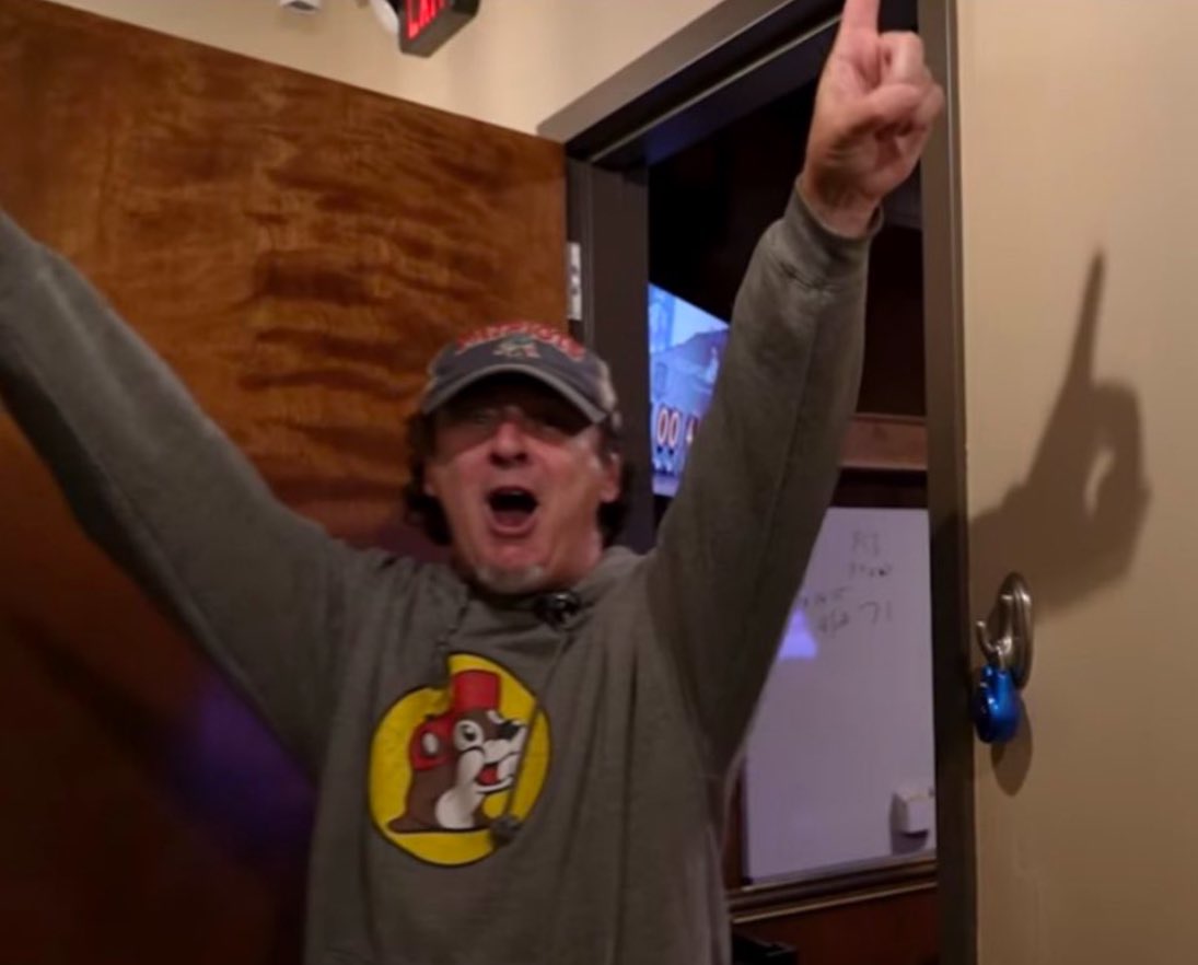 Booyah!!! #WaltWednesday is here!
Enjoy it! #TESD