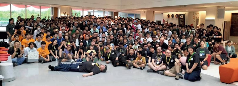 JapanBrickfest's tweet image. ■ハブイベントとは？ 
レゴ社®公認のファンイベントでデンマーク、ポルトガル、日本で毎年開催
日本は[ジャパンブリックフェスト 神戸ファンウィーケンド]が正式名
アジア中心のAFOLによる作品展示、ストップモーション、ワークショップ、音楽、屋台他
KLUGがボランティア運営
#JBF10周年
#JBF2025
