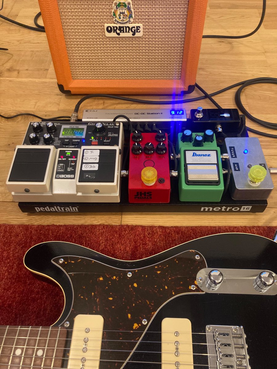 Shuntaro___kwmr's tweet photo. @SPICE_official 用エフェクター見直し(毎度恒例)
•ディレイでフランジャー風な音を作る方法を習得したので小型化できた!
•バッファを通さないようにしてみた。
#DD20
#jhspedals
#レゲエマスター https://t.co/7ksJguxIEu