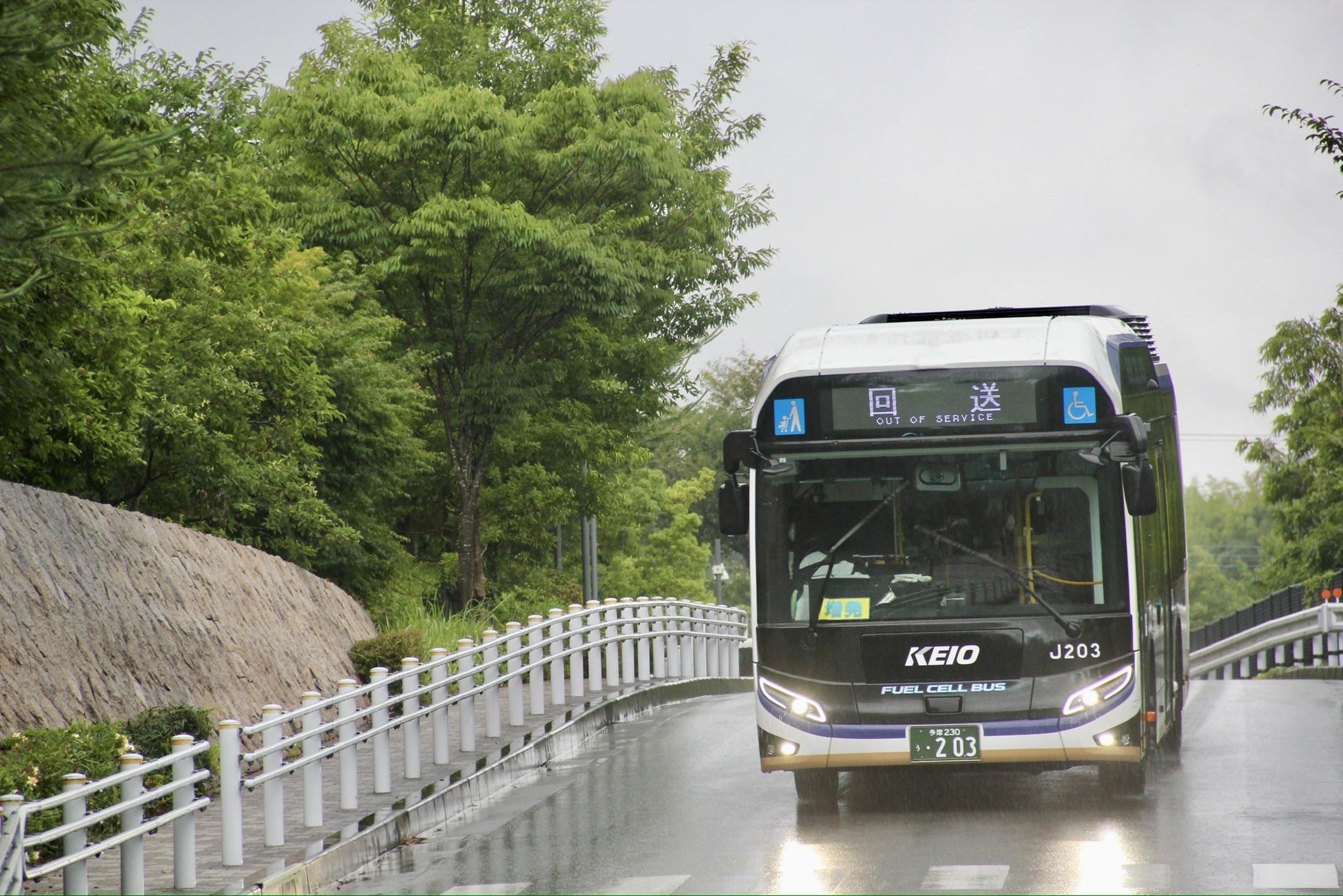 バズ PDG-AJ820NAN - KEIO BUS INFORMATION